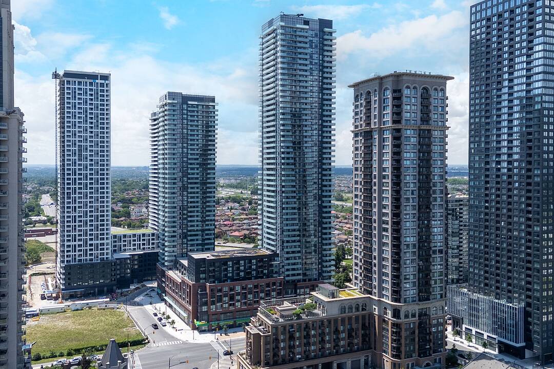430 Square One Dr #3905, Mississauga, Ontario