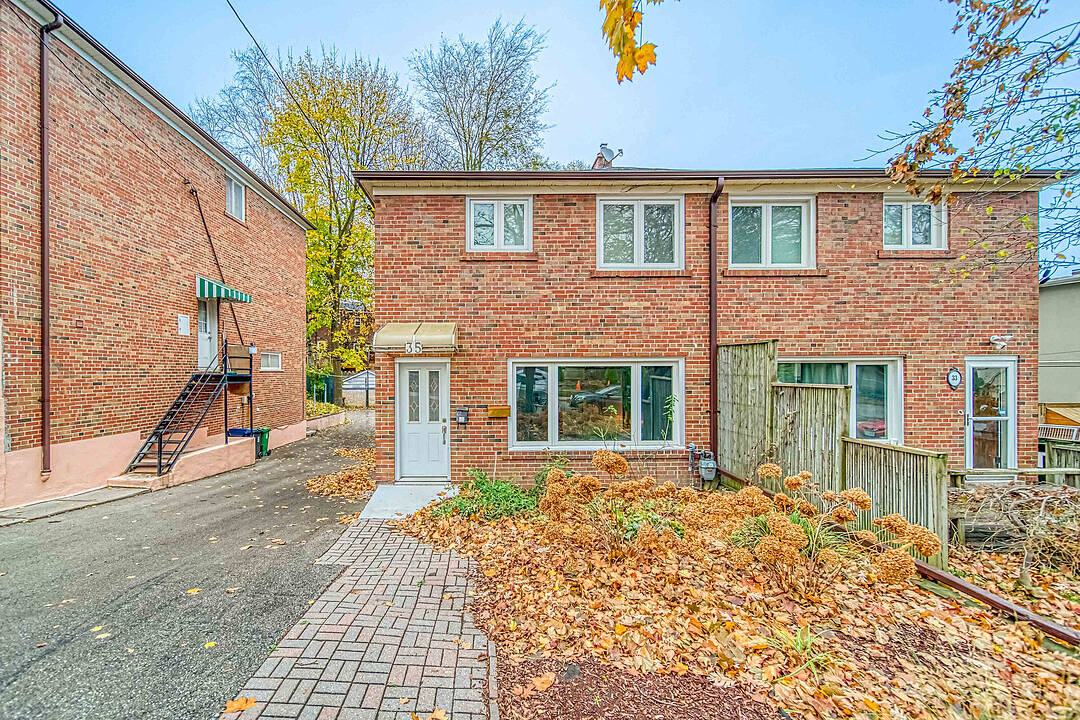 35 Bellhaven Rd #Main, Toronto, Ontario