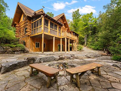 1014 Salmon Lake Rd, Trent Lakes