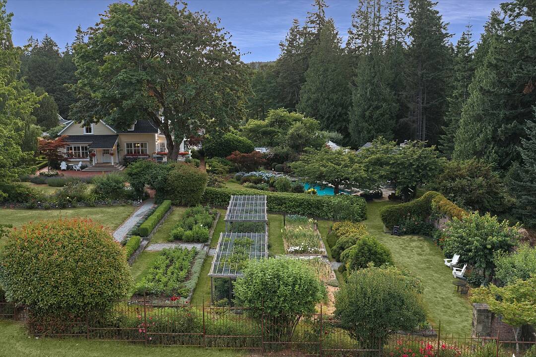 346 Robinson Road, Salt Spring, British Columbia
