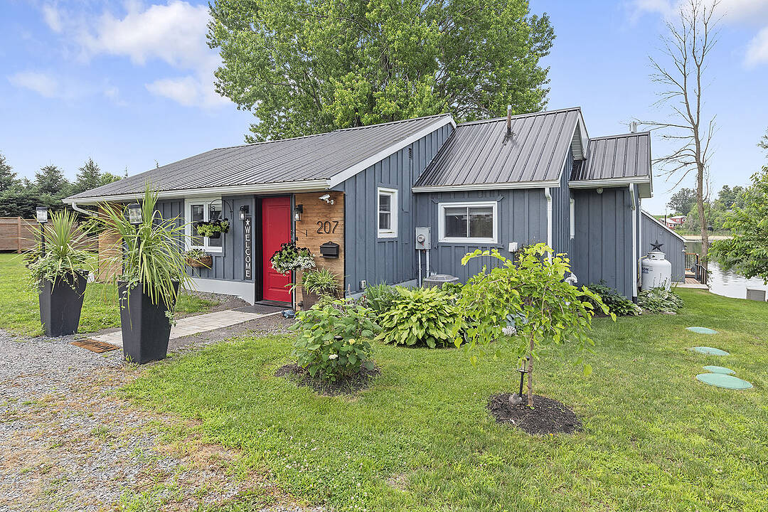 207 Rainbow Valley Drive, Smith Falls, Ontario