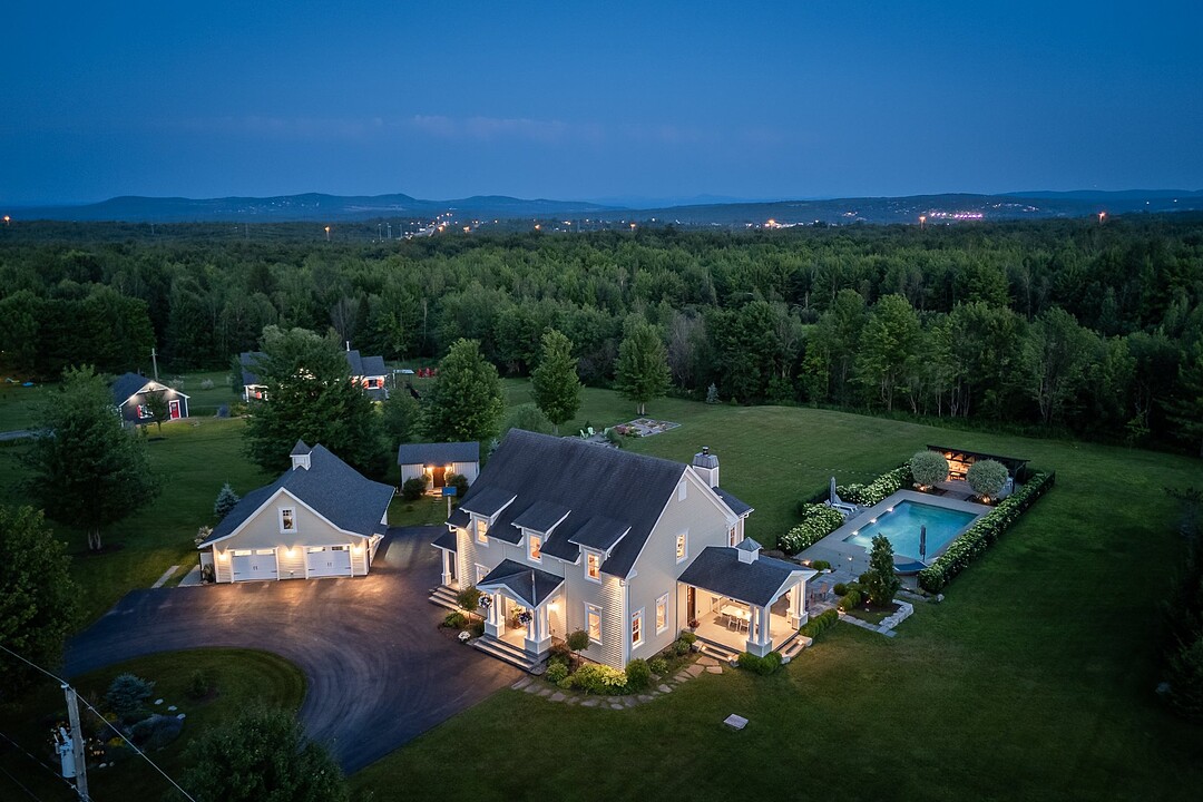 112 Rue des Prairies, Magog, Québec