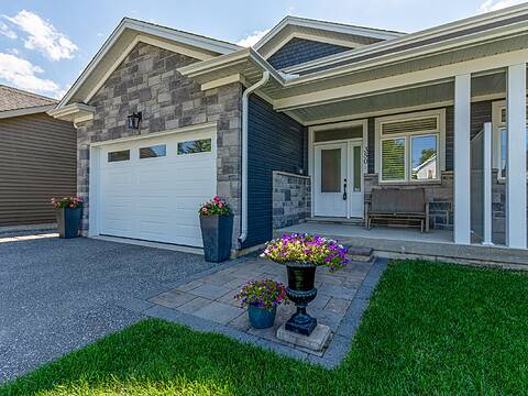 350 Cedar Street, Collingwood