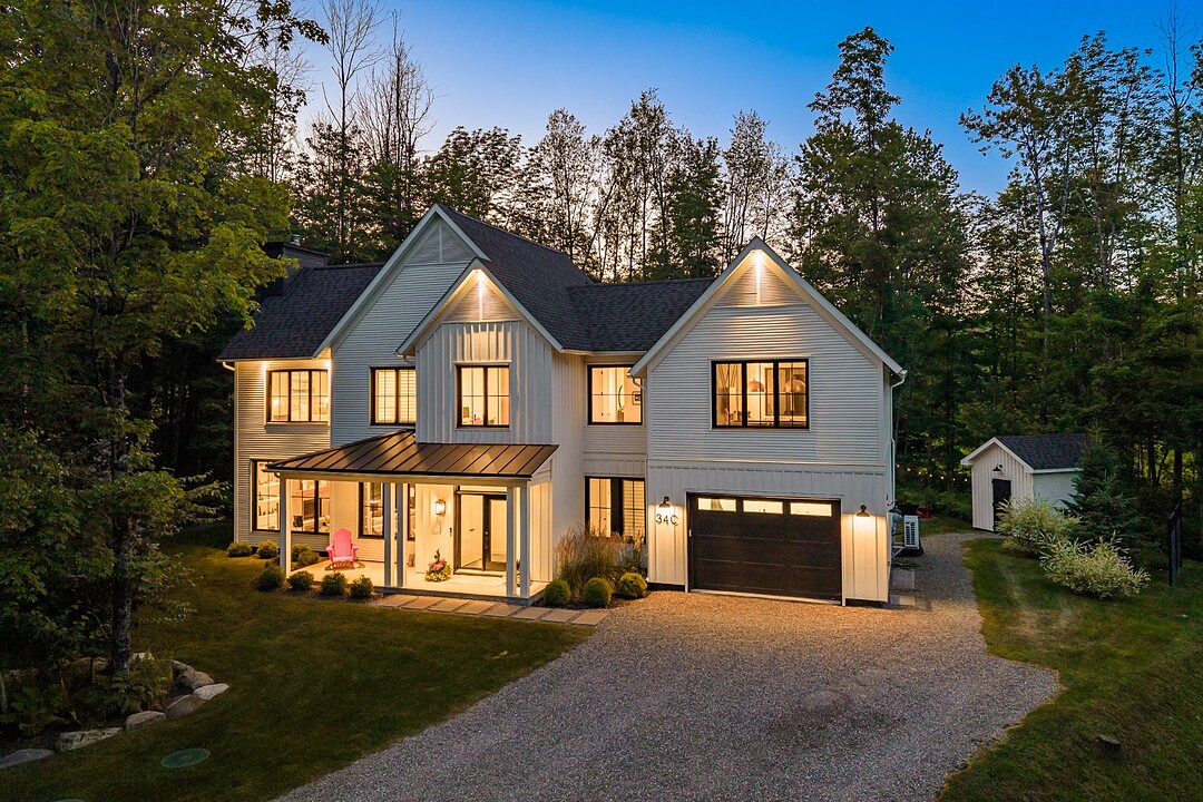 34C Rue St. Andrew, Lac-Brome, Québec