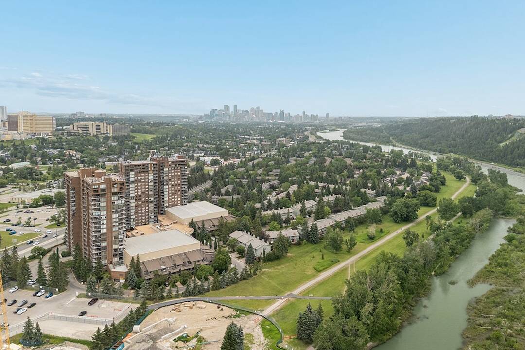 145 Point Drive NW #401, Calgary, Alberta