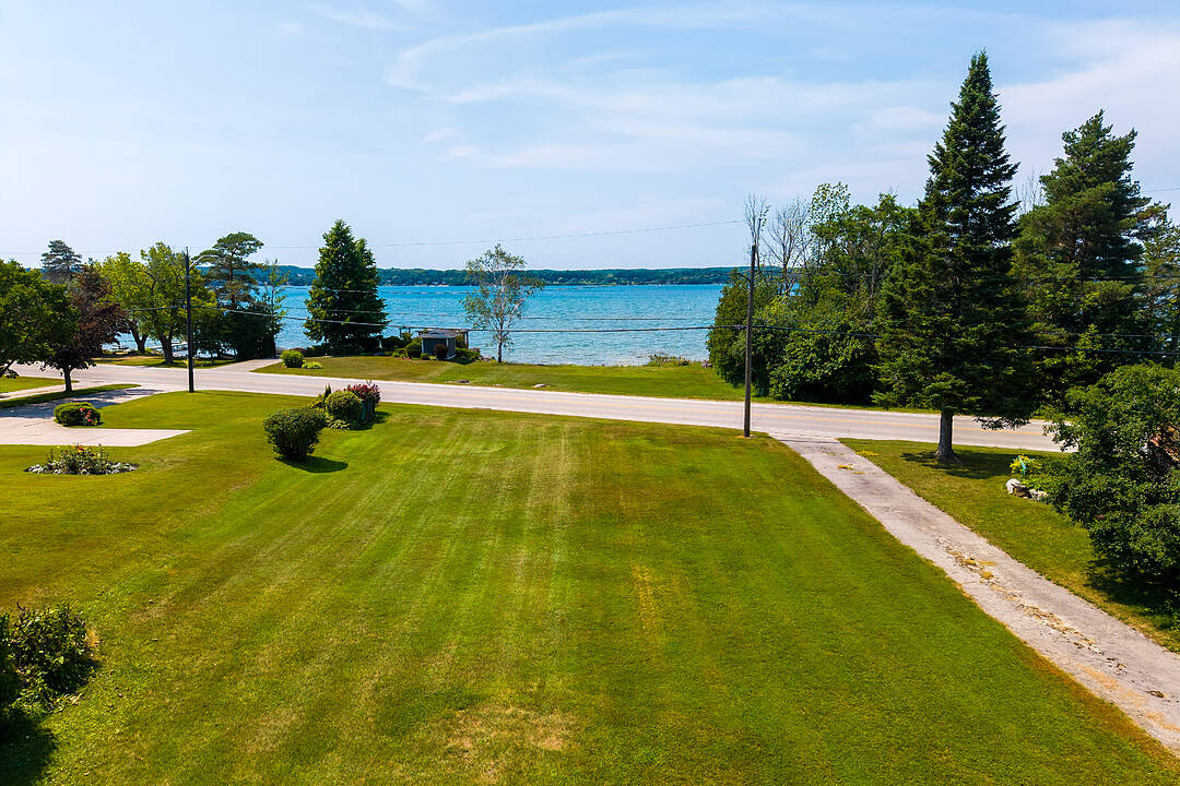 3573 East Bayshore Road, Owen Sound, Ontario