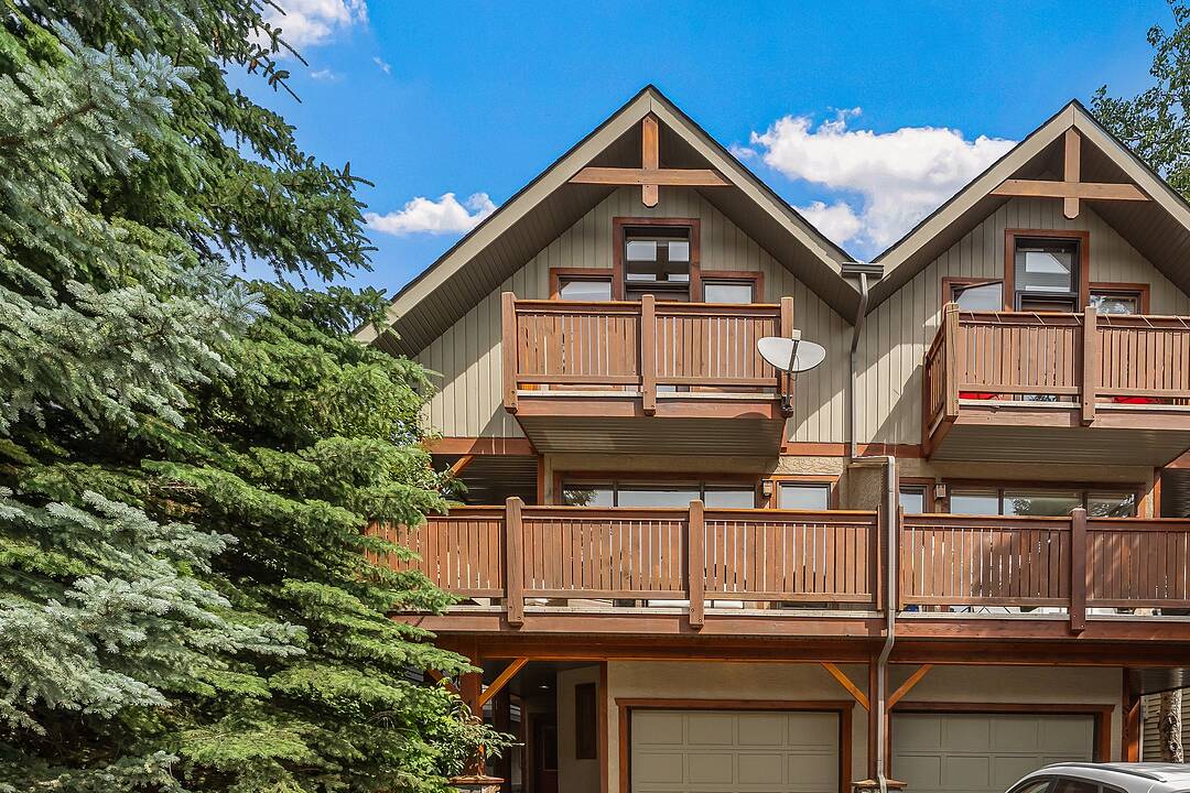 813 5th Street #4, Canmore, Alberta