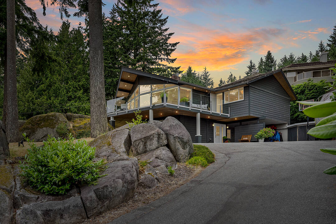 4375 Woodcrest Road, West Vancouver, British Columbia