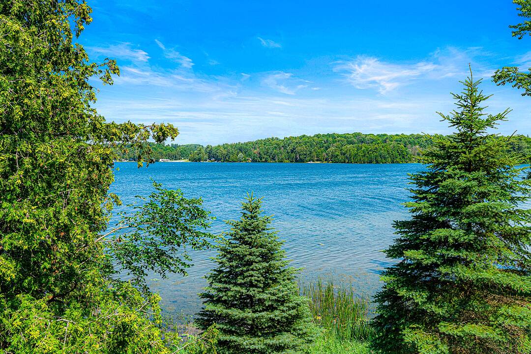 824 Buck Hollow Lane, Seeley's Bay, Ontario