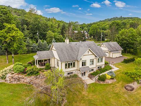 250 Rue des Deux-Montagnes, Bromont