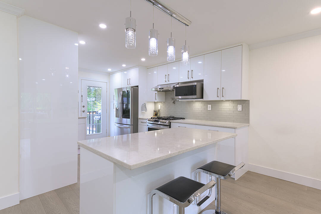 1543 Chadwick Avenue, Port Coquitlam, British Columbia