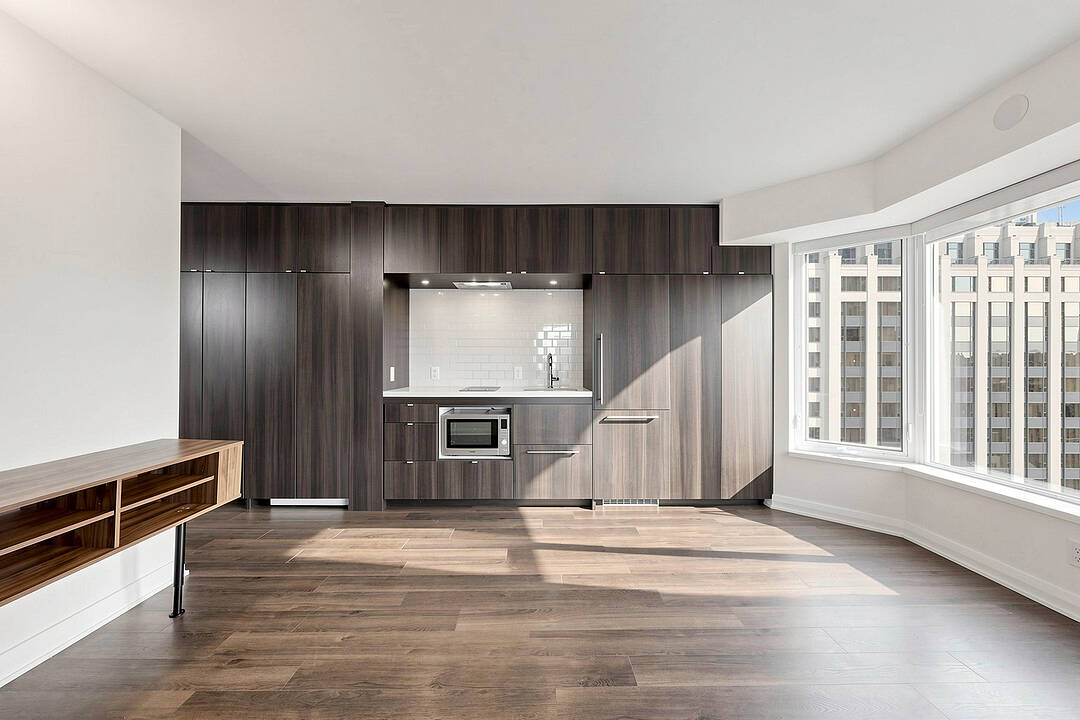 155 Yorkville Ave #917, Toronto, Ontario
