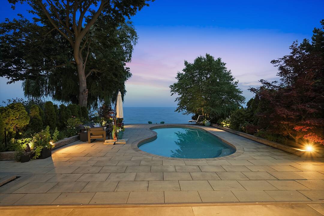 102 Cumberland Dr, Mississauga, Ontario