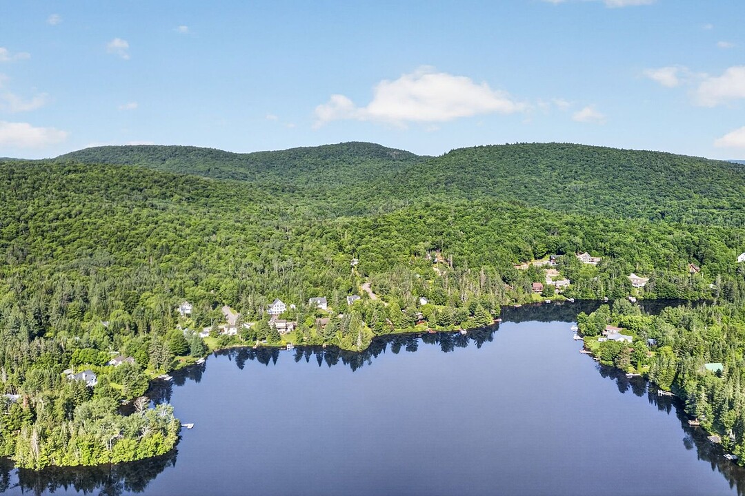 Ch. du Bord-de-l'Eau, Lac-Beauport, Québec