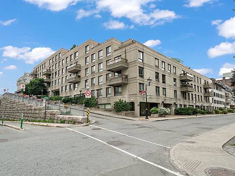 460 Rue du Champ-de-Mars, Apt. 305, Ville-Marie