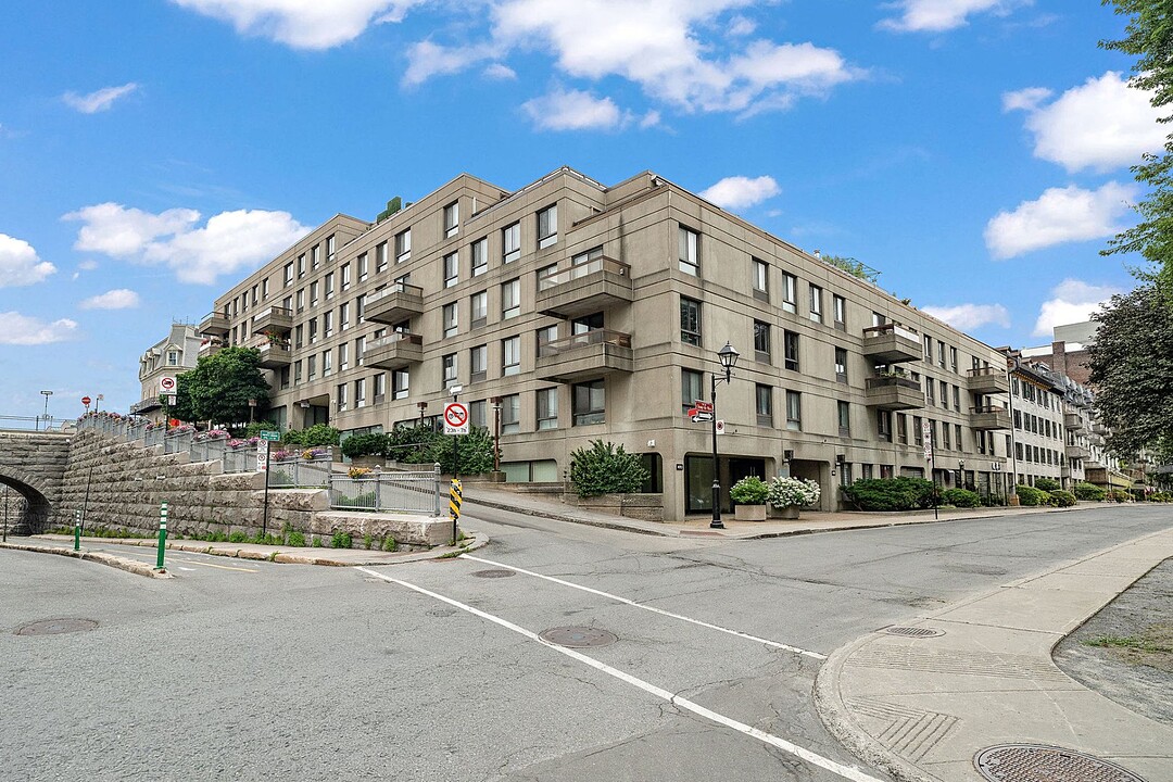 460 Rue du Champ-de-Mars, Apt. 305, Ville-Marie, Québec