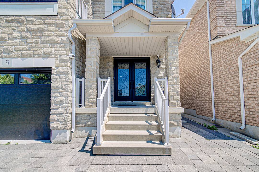 9 Aidan Dr, Vaughan, Ontario