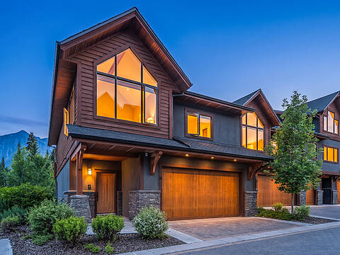 19 Creekside Mews, Canmore