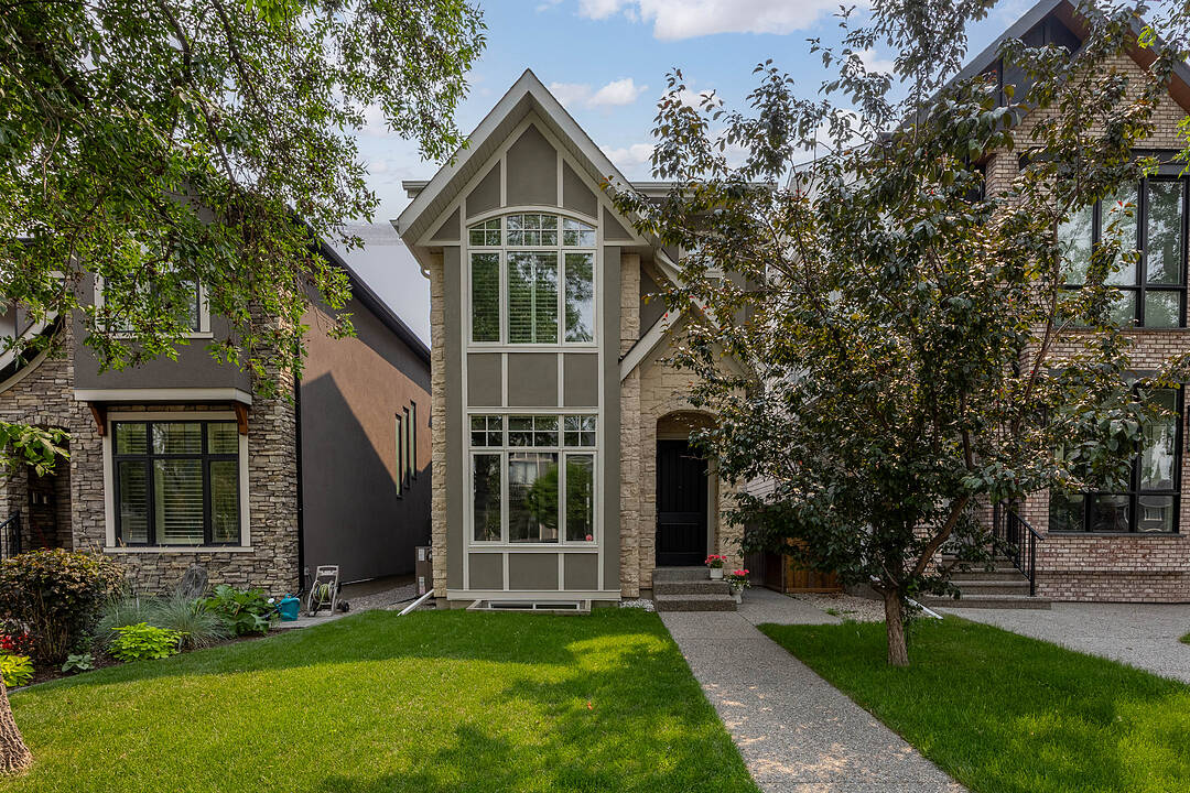 2037 48 Avenue SW, Calgary, Alberta