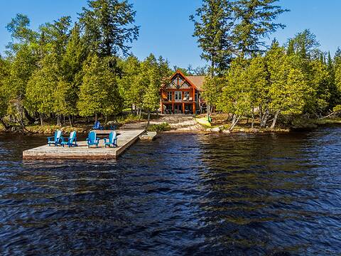 2889 Ahmic Lake Road, Magnetawan