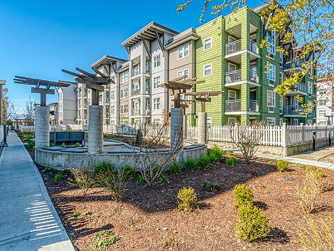 212-539 Yates Road, Kelowna