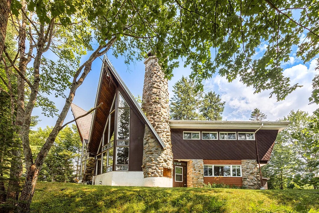 8 Place d'Artois, Estérel, Québec