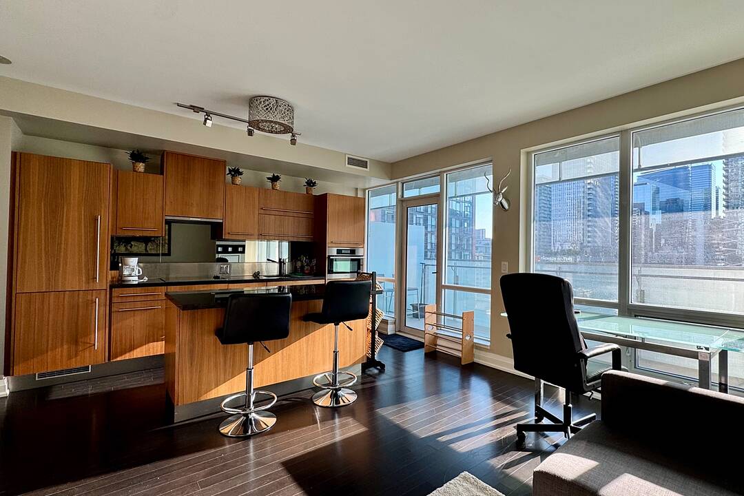 80 John St #1310, Toronto, Ontario