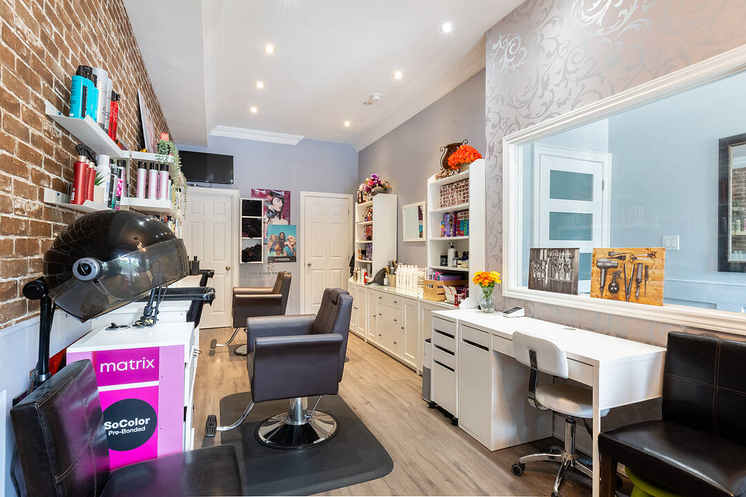 960A The Queensway, Toronto, Ontario