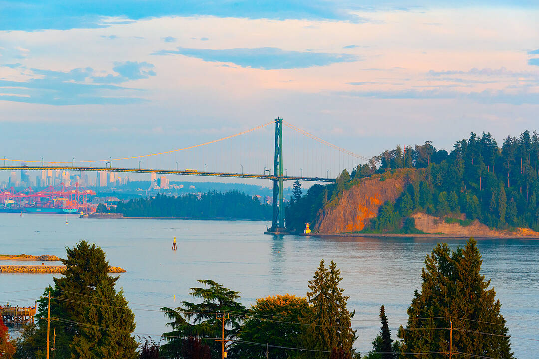 1730 Duchess Avenue #503, West Vancouver, British Columbia