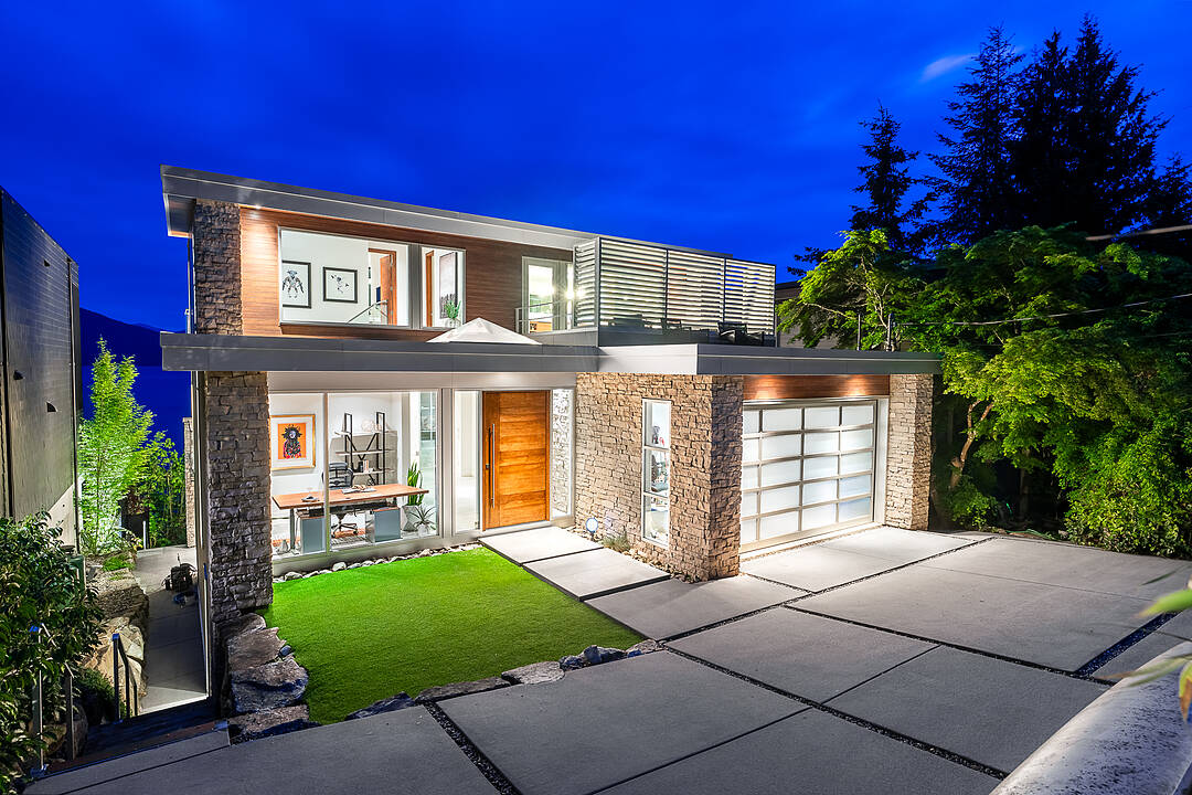 53 Brunswick Beach Road, Lions Bay, British Columbia