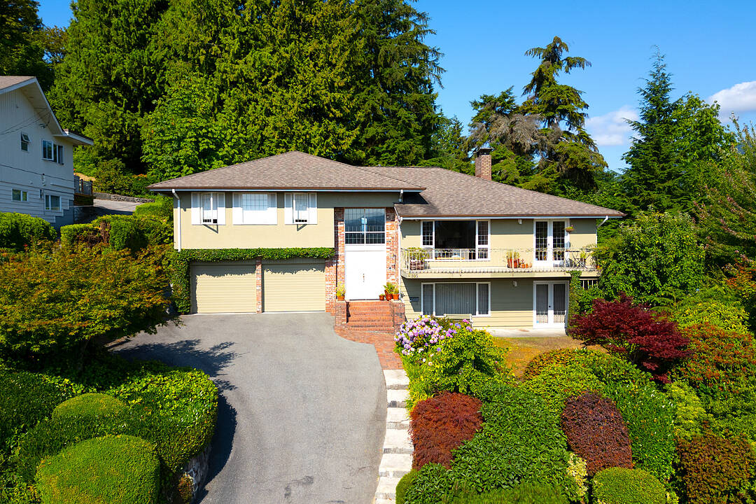 805 Younette Drive, West Vancouver, British Columbia