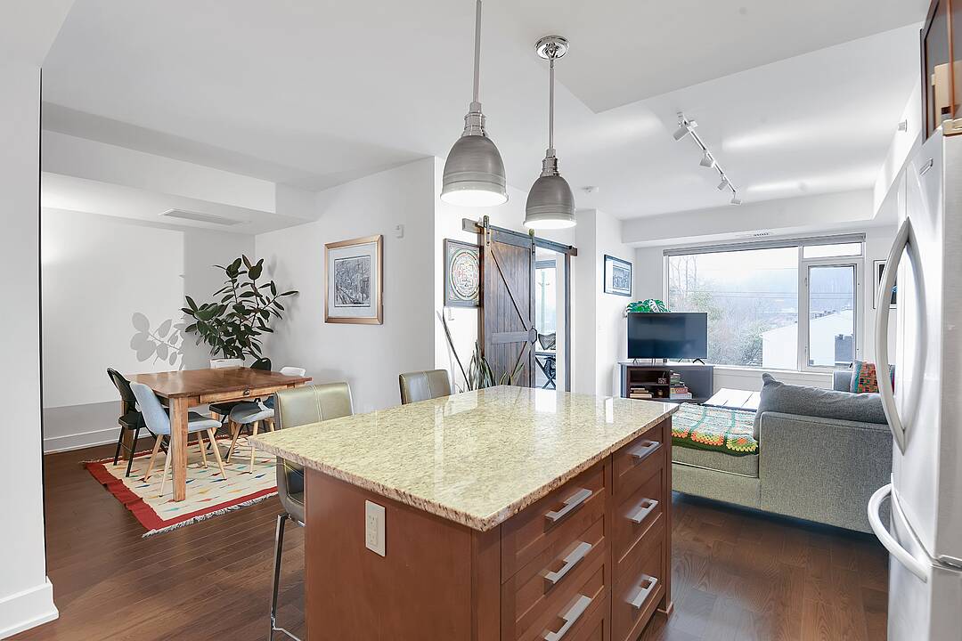 7 Marquette Ave #314, Vanier and Kingsview Park, Ontario