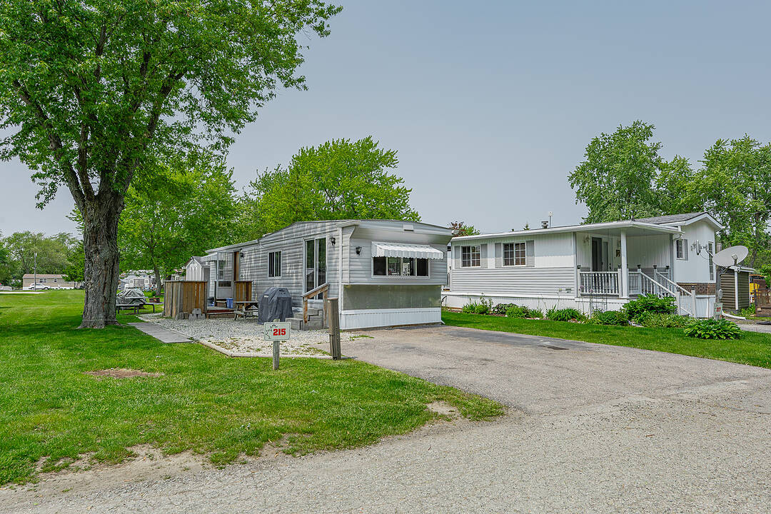 580 Beaver Creek Road #215, Waterloo, Ontario