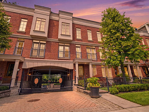 339 Randall St, Oakville