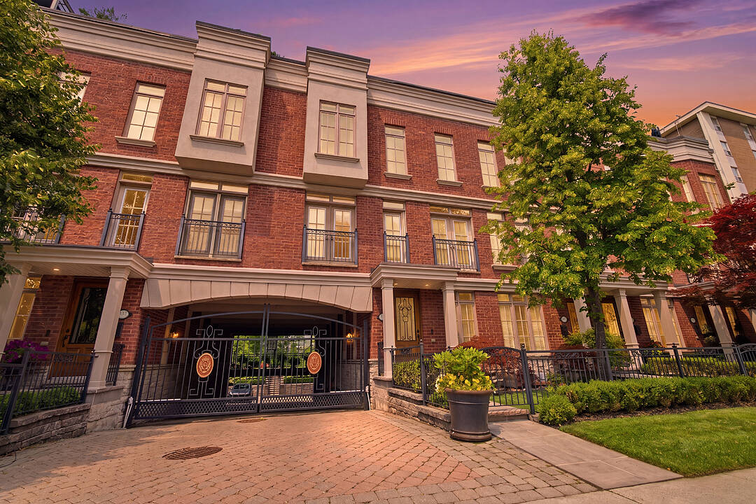 339 Randall St, Oakville, Ontario