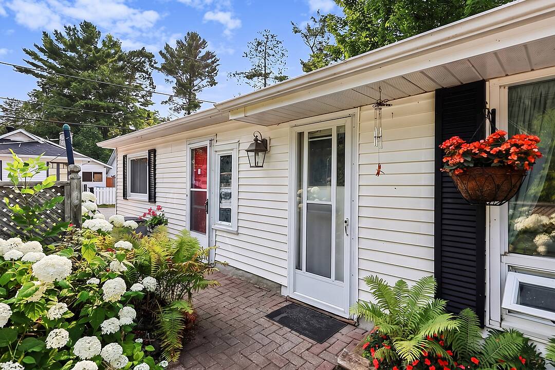 32 Tiny Beaches Road N, Tiny, Ontario