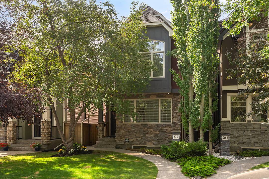 2013 42 Avenue SW, Calgary, Alberta