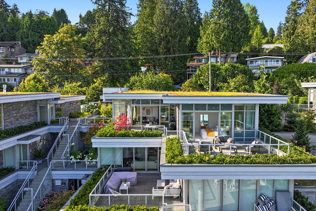 876 Keith Road #702, West Vancouver, British Columbia