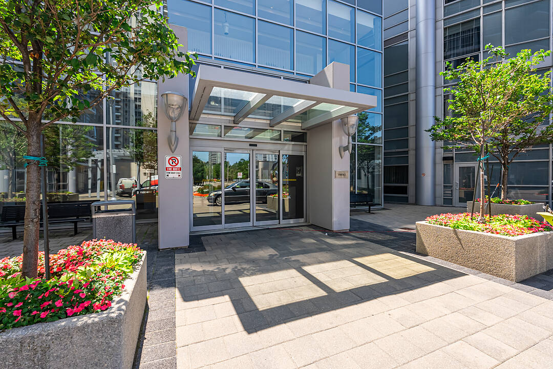135 Village Green Sq #519, Toronto, Ontario
