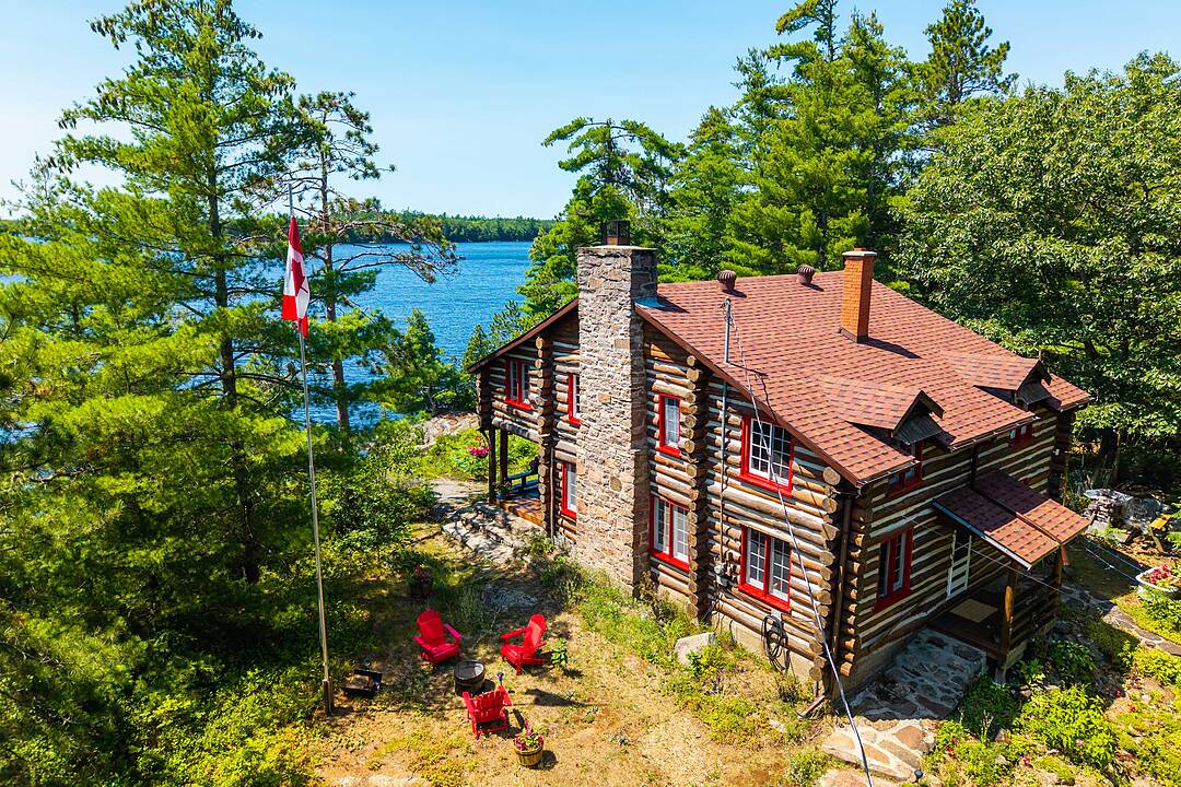 1 Island 29kl Kahshe Lake - Coo-ee Island, Gravenhurst, Ontario