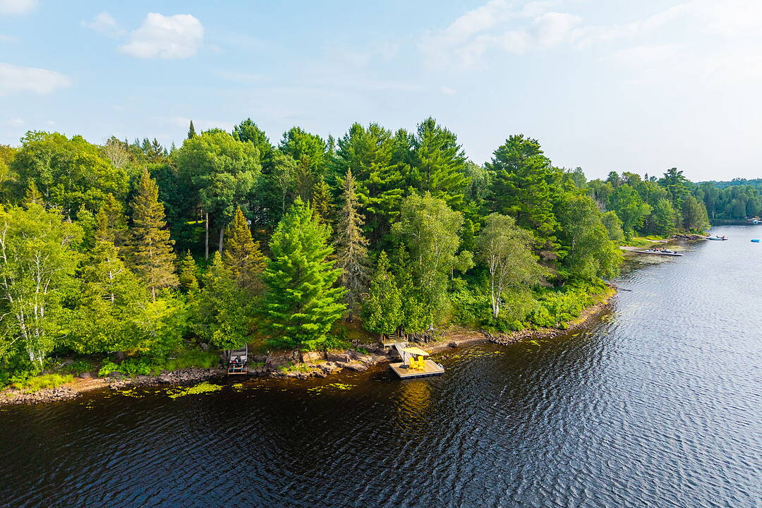 13 Pine Tree Road, Magnetawan, Ontario
