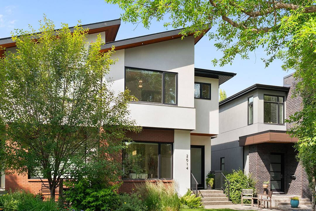 2014 48 Avenue SW, Calgary, Alberta