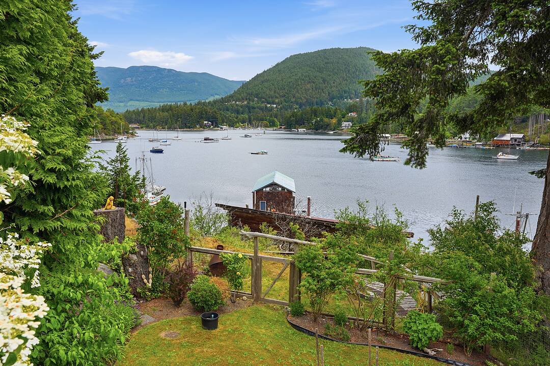 4371 Francis Peninsula Road, Madeira Park, British Columbia