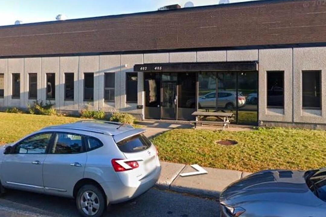 405 Boul. Montpellier, Saint-Laurent, Québec