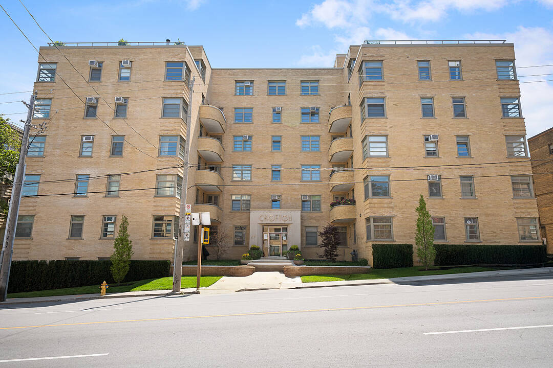 717 Eglinton Ave W #510, Toronto, Ontario