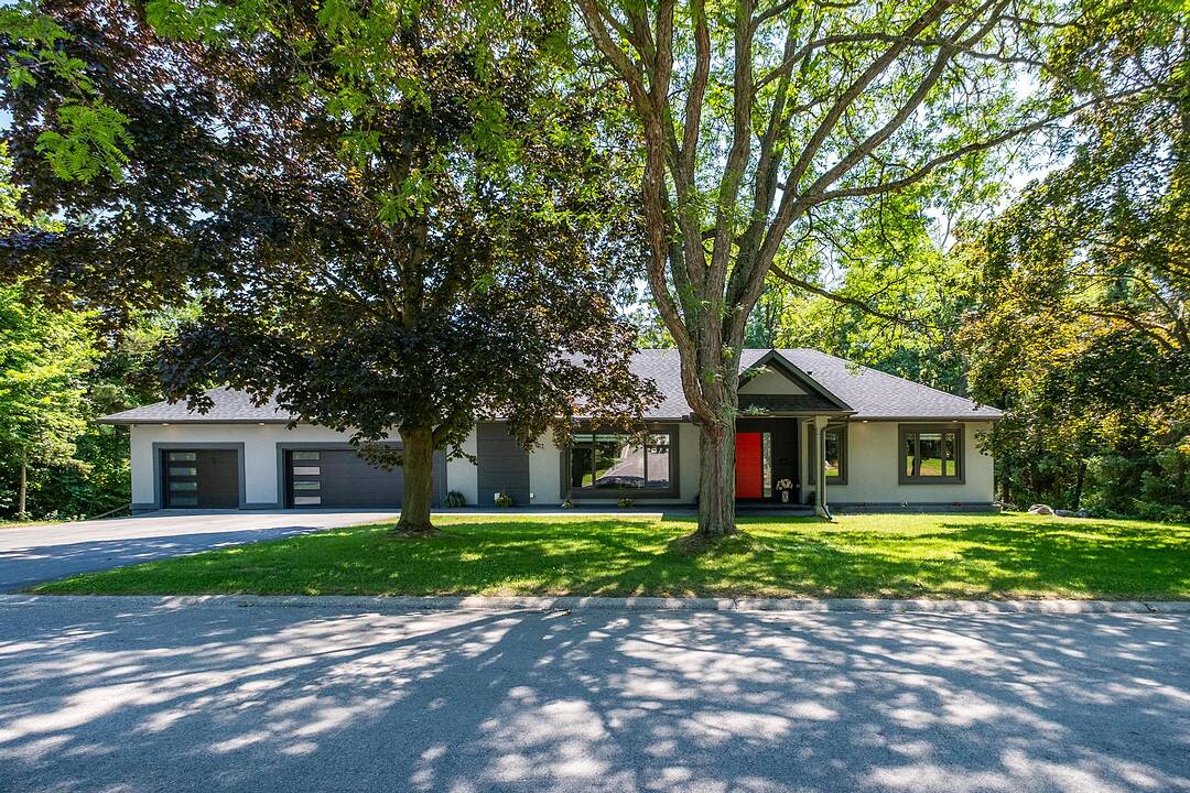 1 Gaywood Gardens, Brantford, Ontario