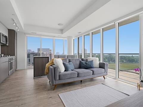 220 Missinnihe Way #705, Mississauga