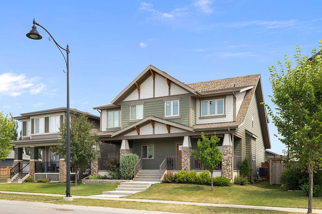 719 Mahogany Boulevard SE, Calgary, Alberta