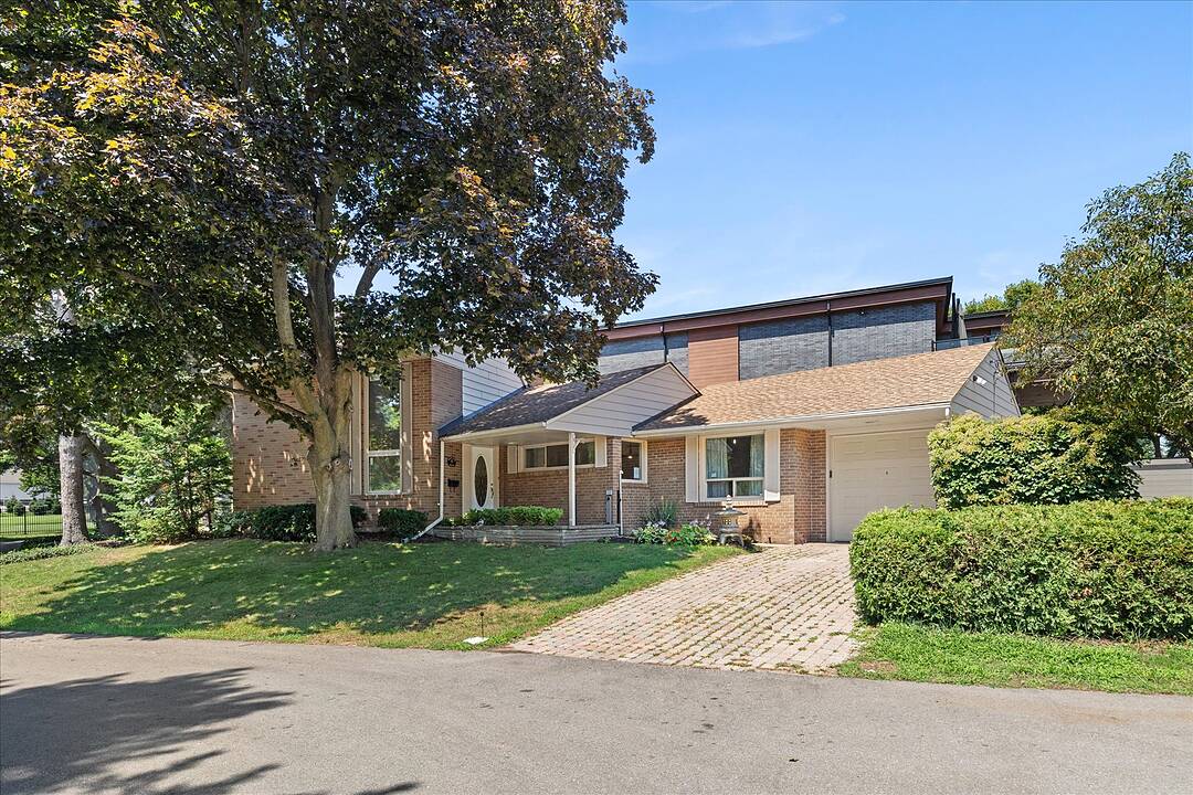 9 Babington Crt, Toronto, Ontario