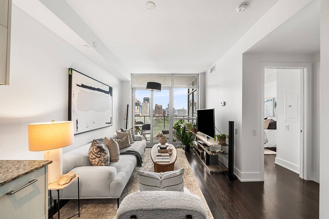 170 Avenue Rd #1503, Toronto, Ontario